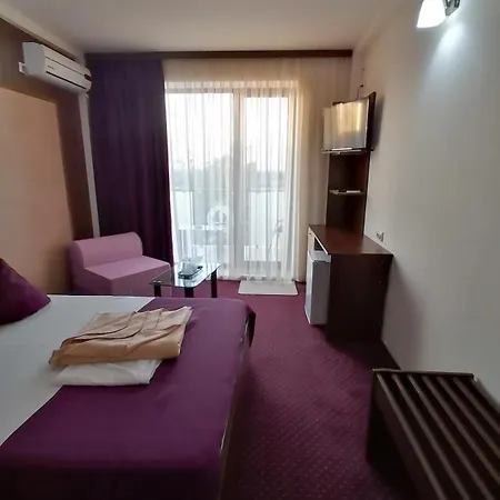 Hotel Delta Palace 3*