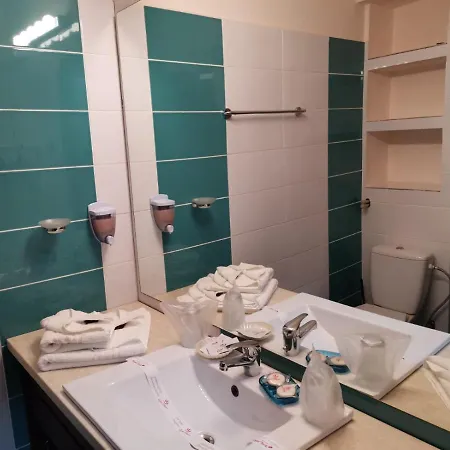 Delta Palace Hotel 3*
