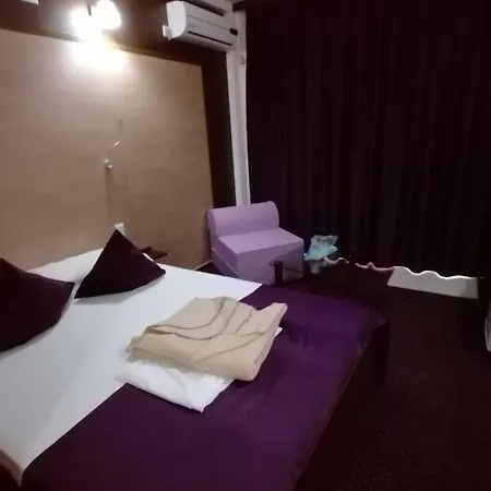 Delta Palace 3*