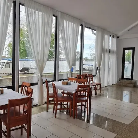 Hotel Delta Palace